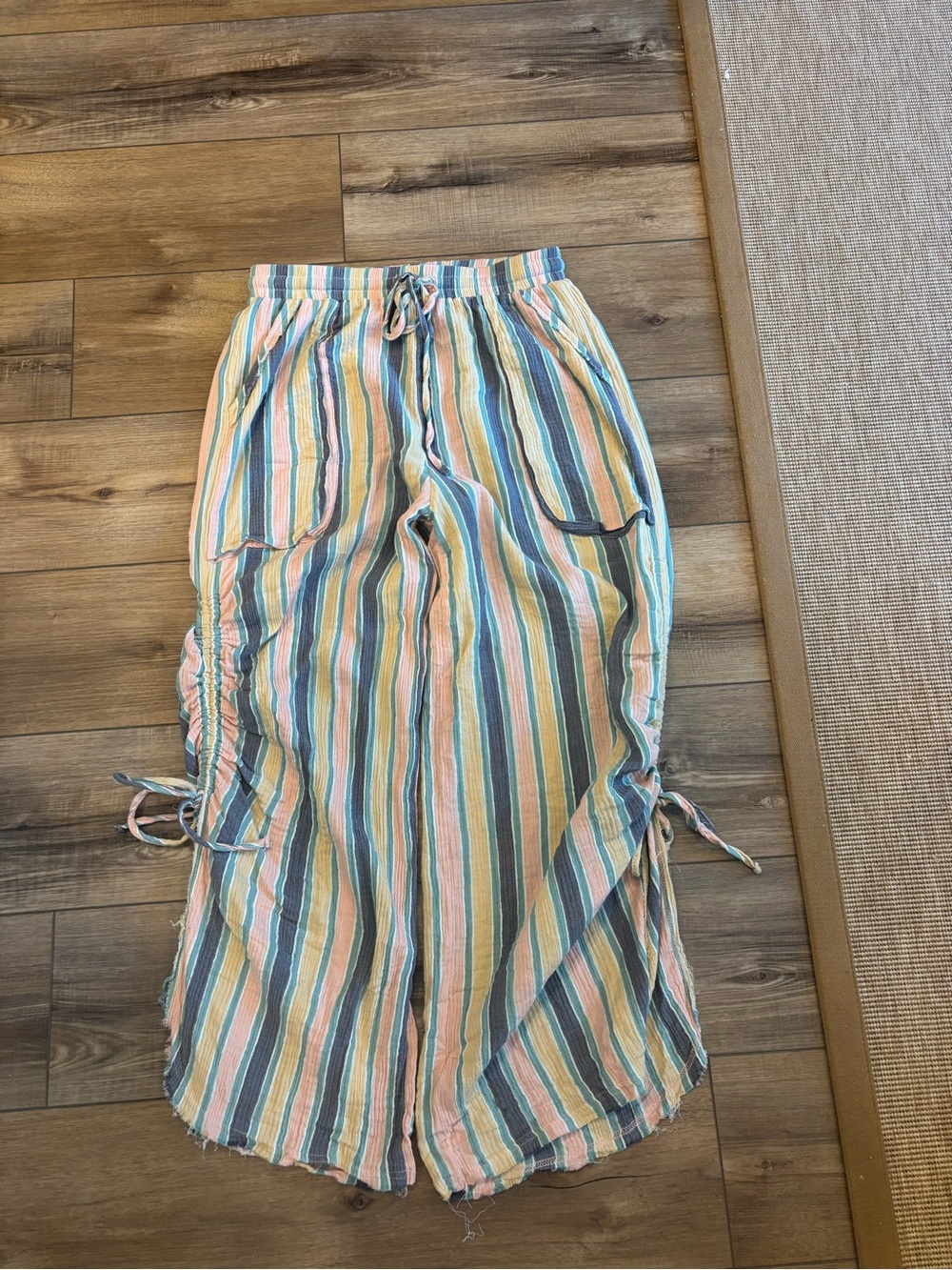 Fun Easel Barrel Pants! Ties on legs!